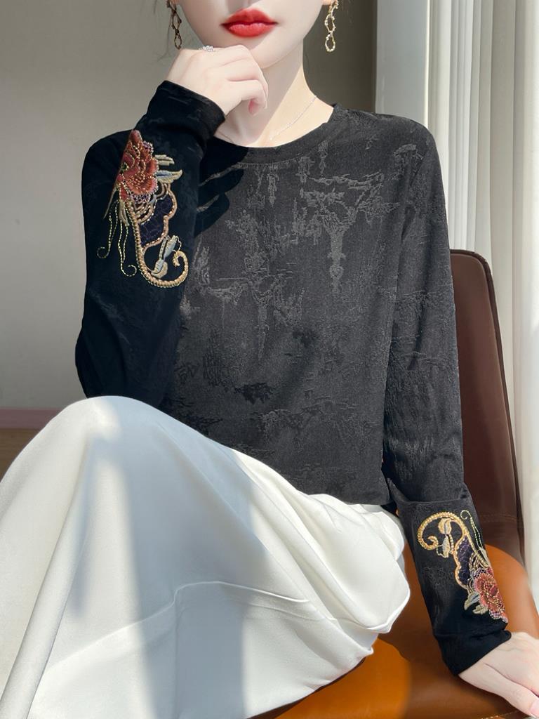 Ethnic Fashion Wear - New Chinese Style round Neck Embroidered