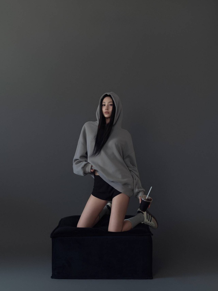 Gray Mood Portrait Theme Photo - đánh giá và giá Ethnic Fashion Photography