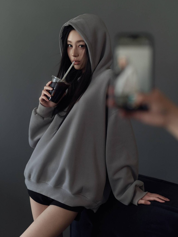 Gray Mood Portrait Theme Photo - đánh giá và giá Ethnic Fashion Photography