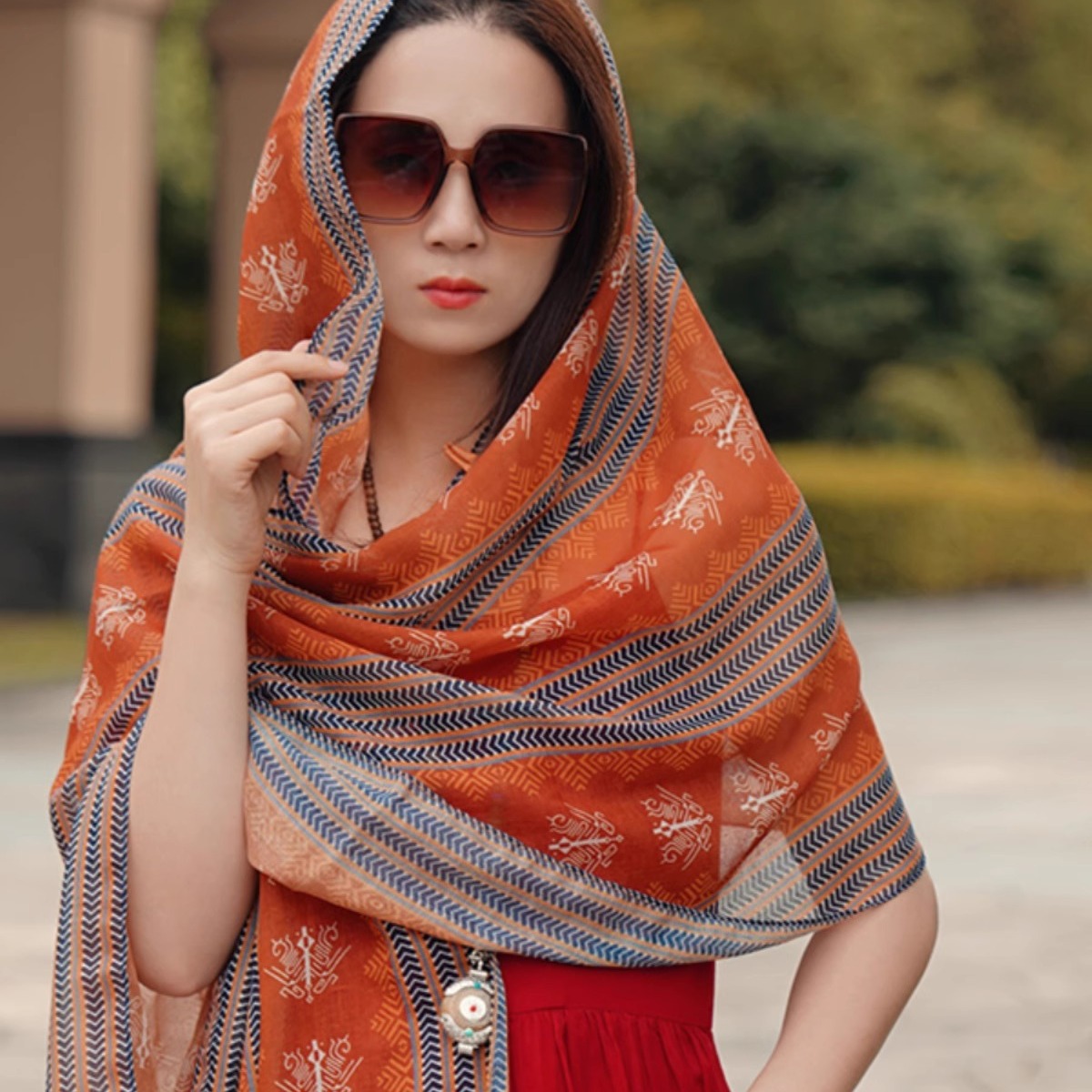Travel Photography, Thin Sprin - đánh giá và giá Ethnic Fashion Photography